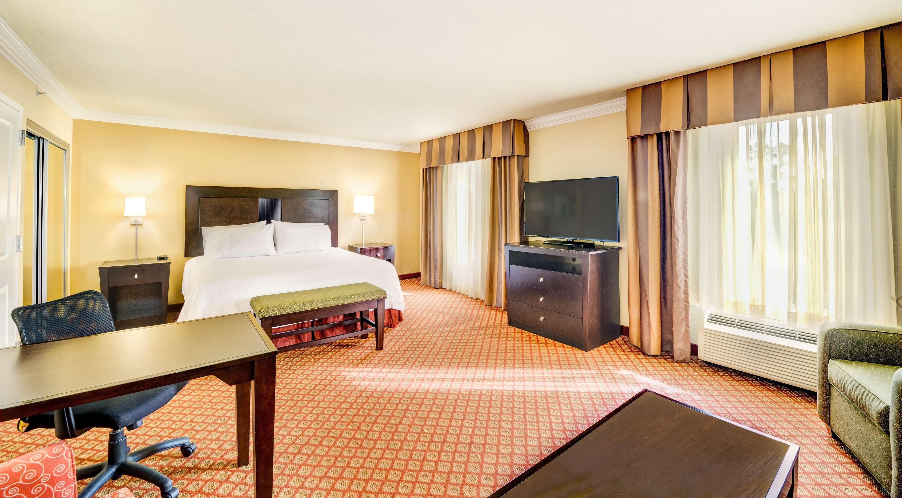 Hampton Inn & Suites Скотсборо Экстерьер фото