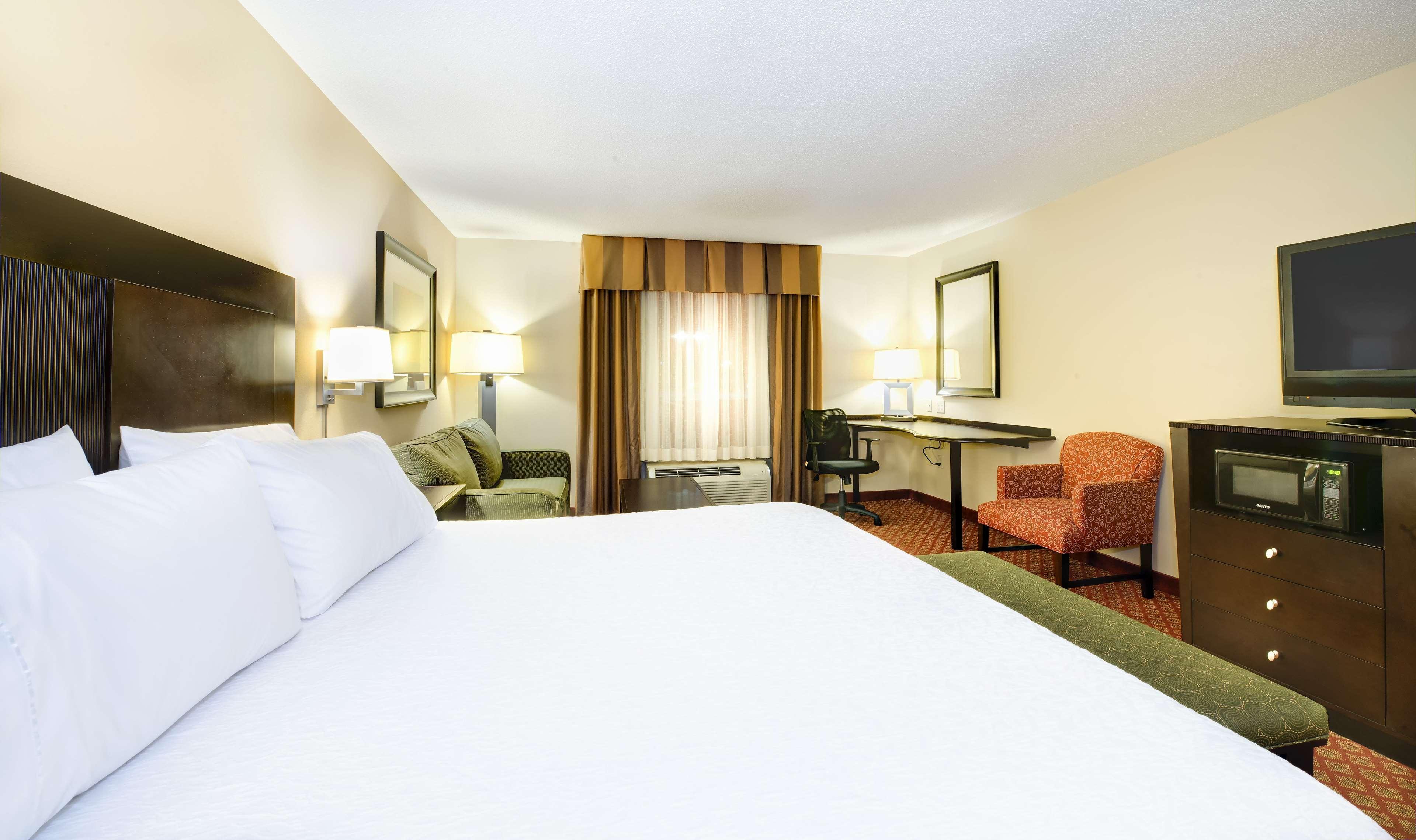 Hampton Inn & Suites Скотсборо Экстерьер фото