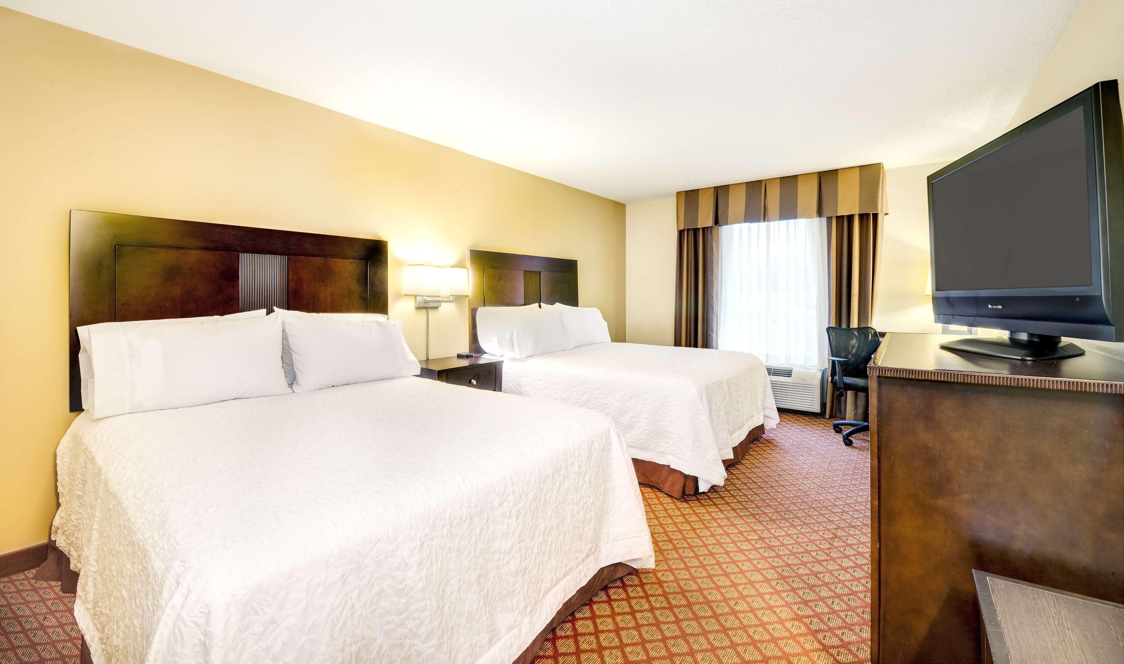 Hampton Inn & Suites Скотсборо Экстерьер фото