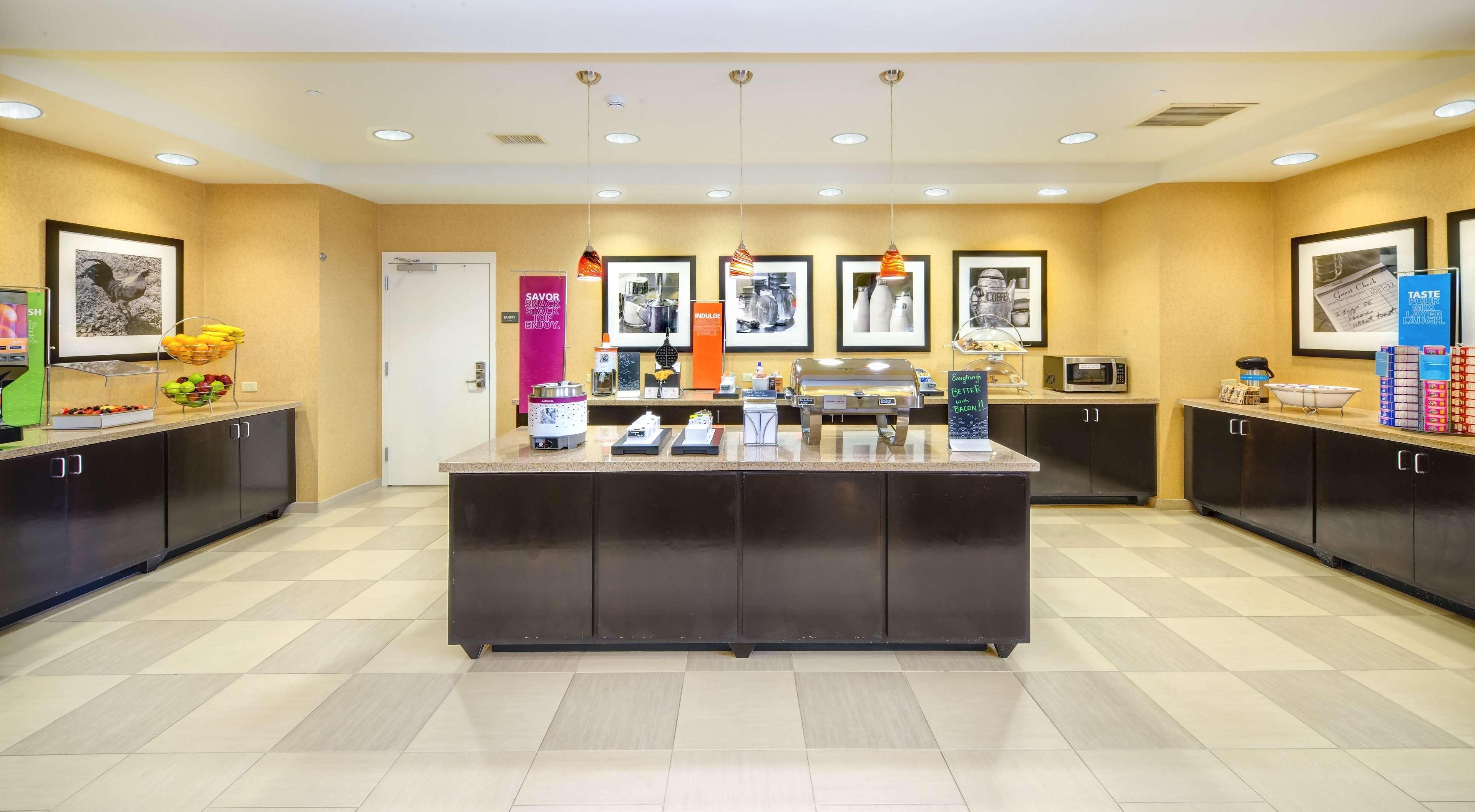 Hampton Inn & Suites Скотсборо Экстерьер фото