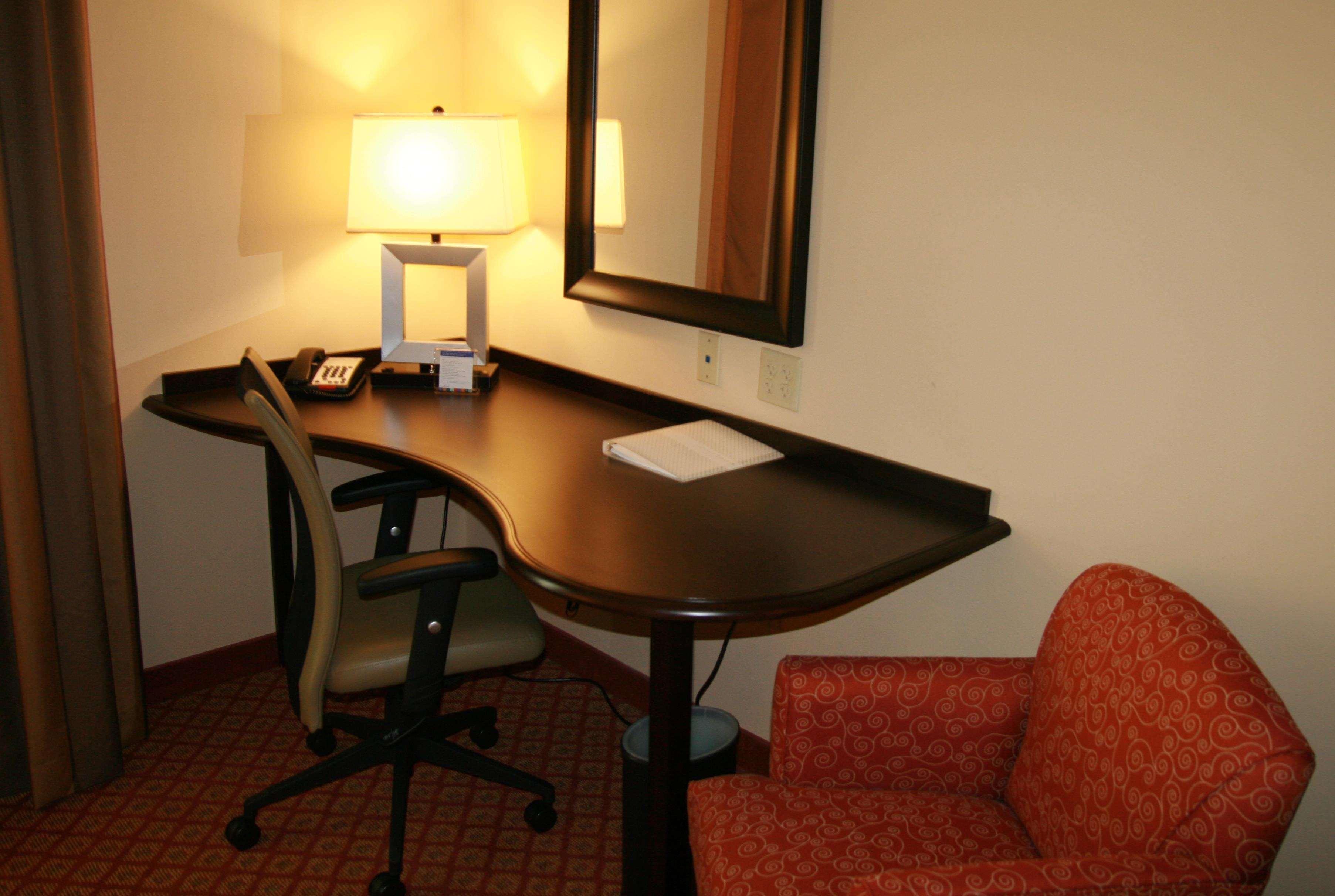 Hampton Inn & Suites Скотсборо Номер фото