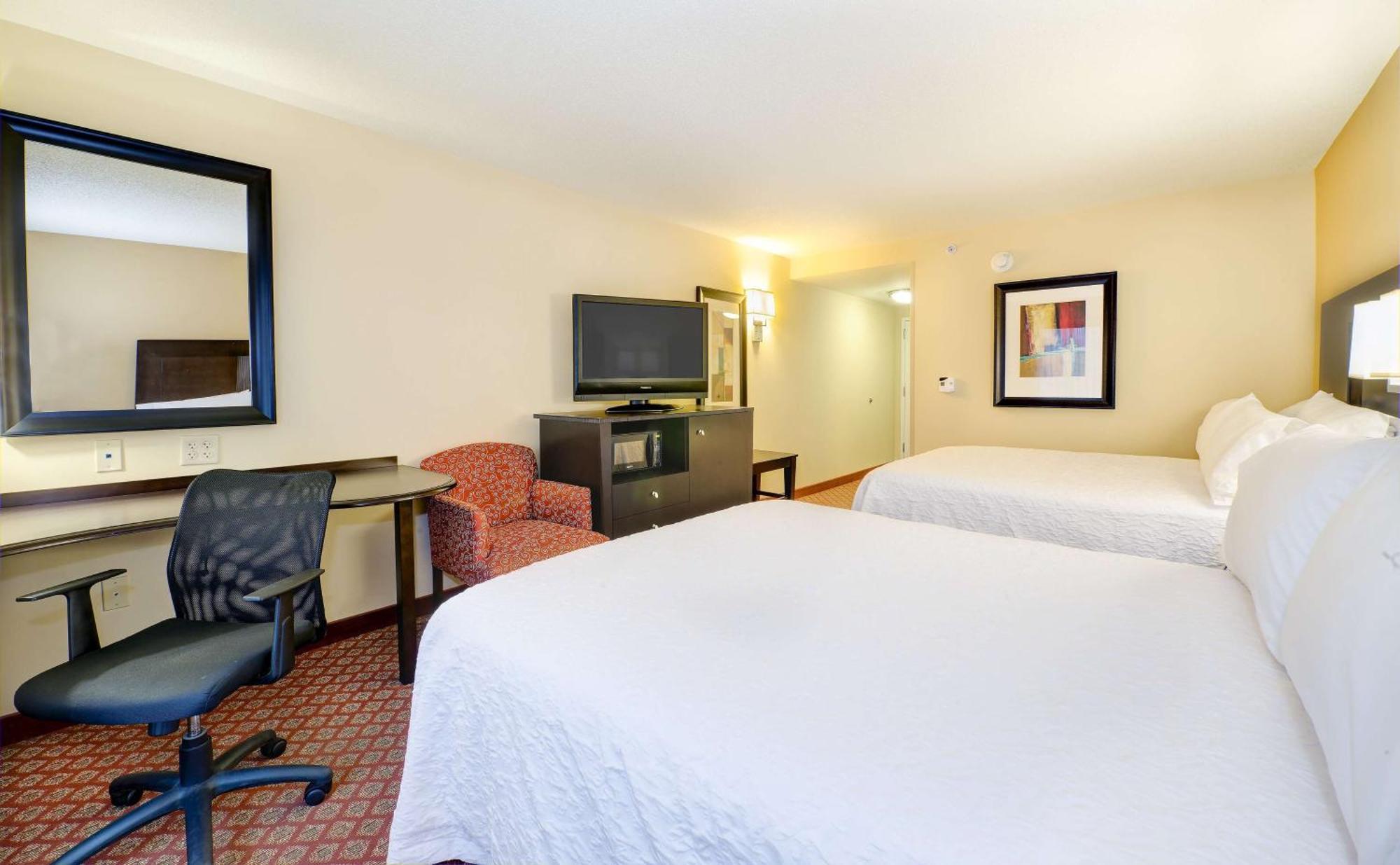 Hampton Inn & Suites Скотсборо Экстерьер фото